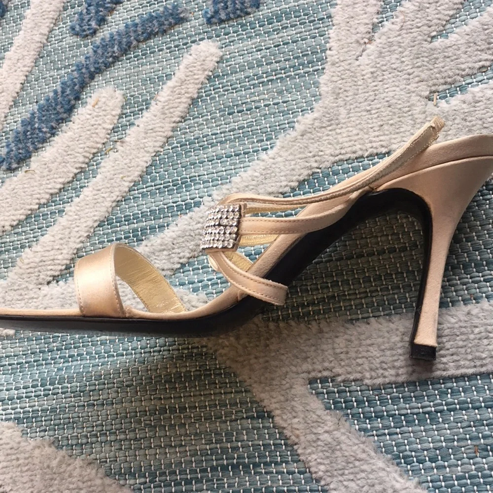 Petra Firenze Rhinestone Satin Heels size 6M Sling Back Evening Party